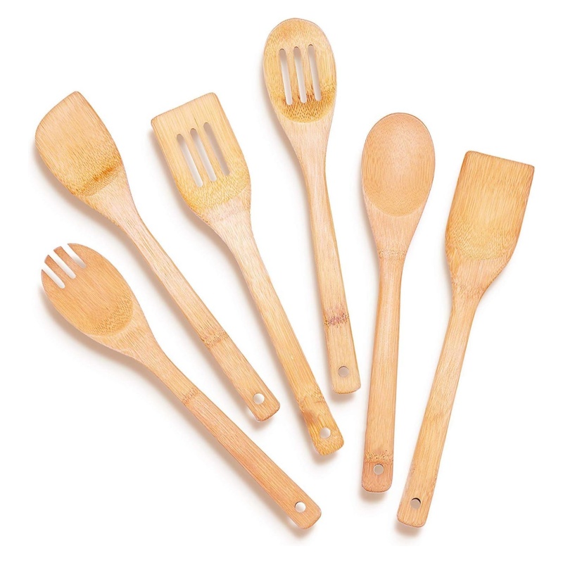 The bamboo kitchenware set enhances the class of your home dining table