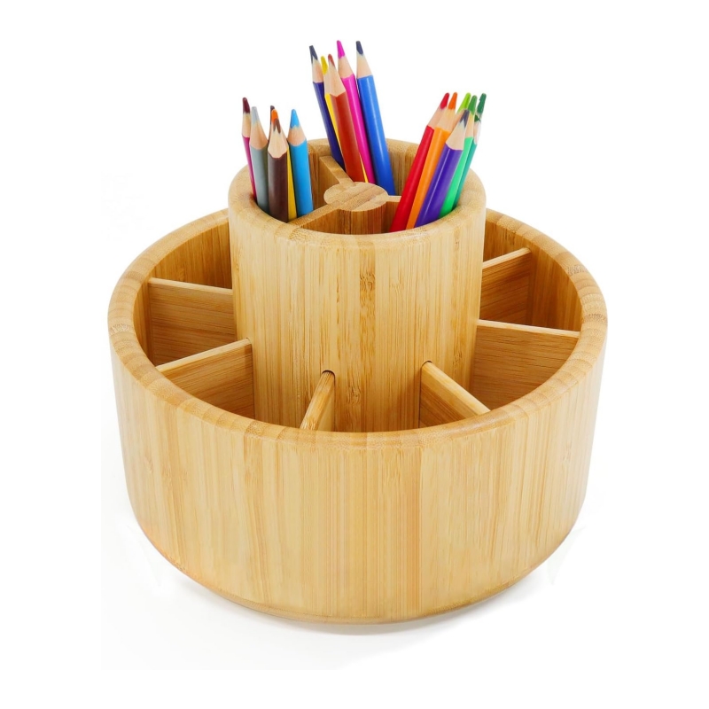 The modern design of bamboo pen holders combines with traditional craftsmanship