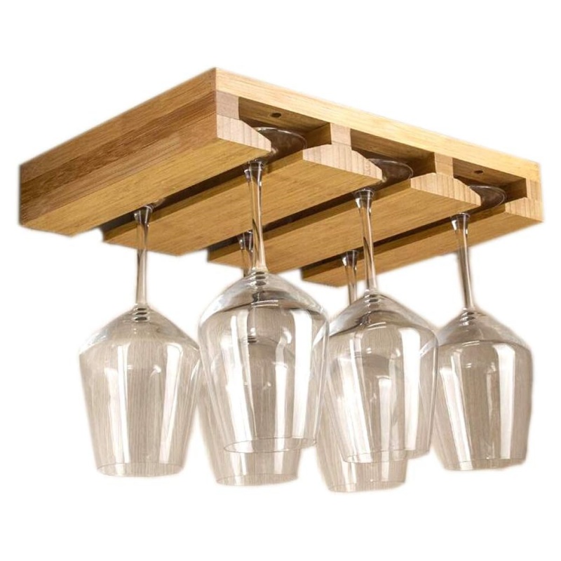 The details of the bamboo glass holder show the fusion of nature and elegance