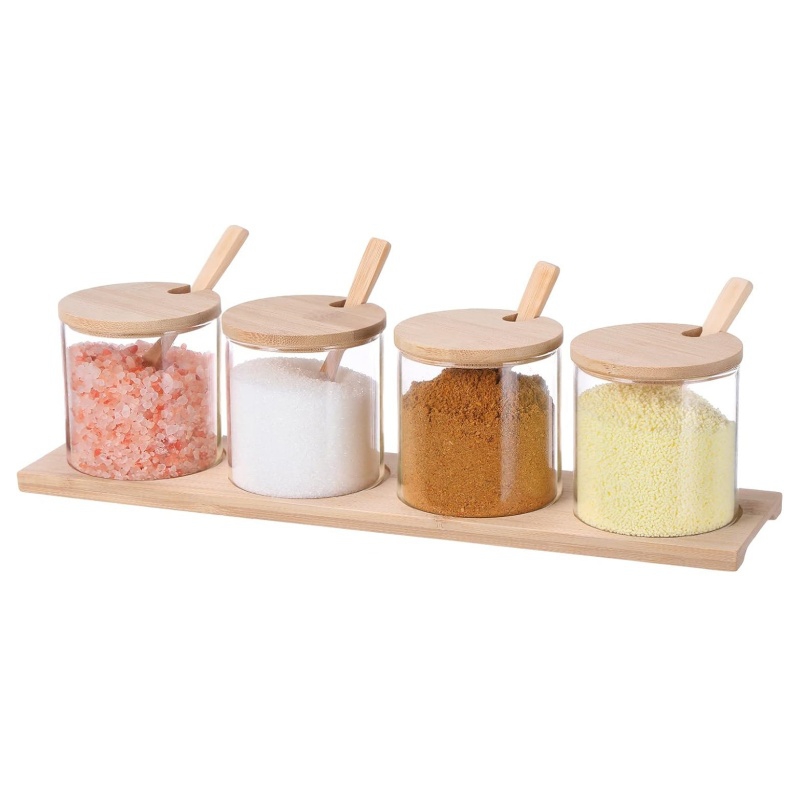 The bamboo seasoning box paired with cookware enhances the elegance