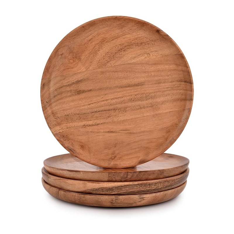 The wooden plates are the best choice for serving salads